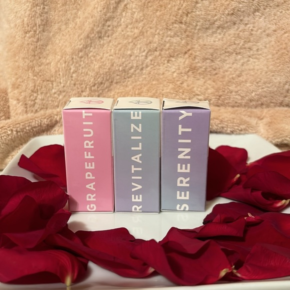 TOTAL LIFE ESSENTIALS TLE OILS 3 PIECE SET: SERENITY, GRAPEFRUIT AND REVITALIZE - Picture 4 of 16